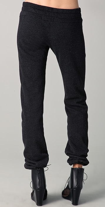 十字褲最新潮流，時(shí)尚潮流還是爭(zhēng)議話(huà)題？