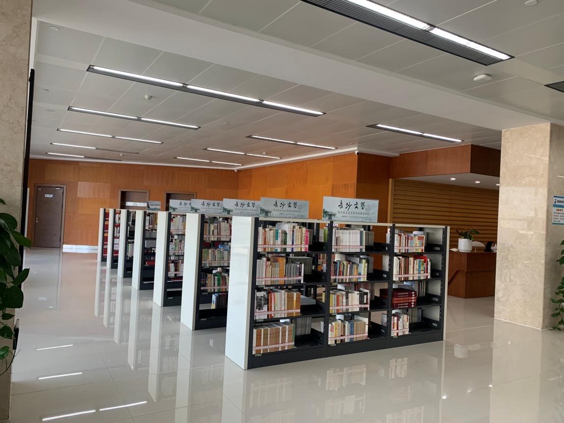 何頓最新作品，引領(lǐng)你進(jìn)入獨(dú)特的文學(xué)之旅