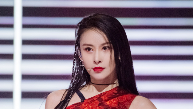 浪姐最新淘汰名單，變化中成長(zhǎng)，自信成就輝煌之路