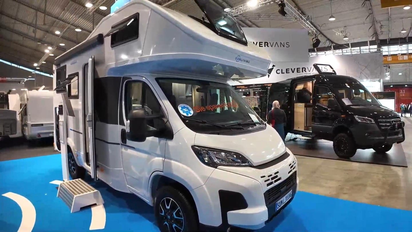 探索小巷中的驚喜，揭秘最新款房車發(fā)布，帶你領略未來生活新體驗