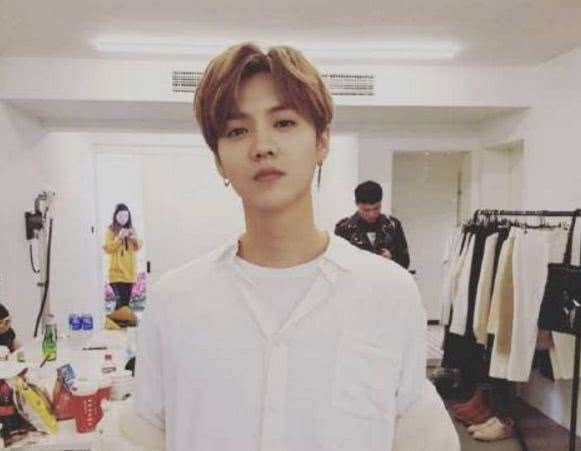 鹿晗2025最新照片，自然之旅的心靈觸摸