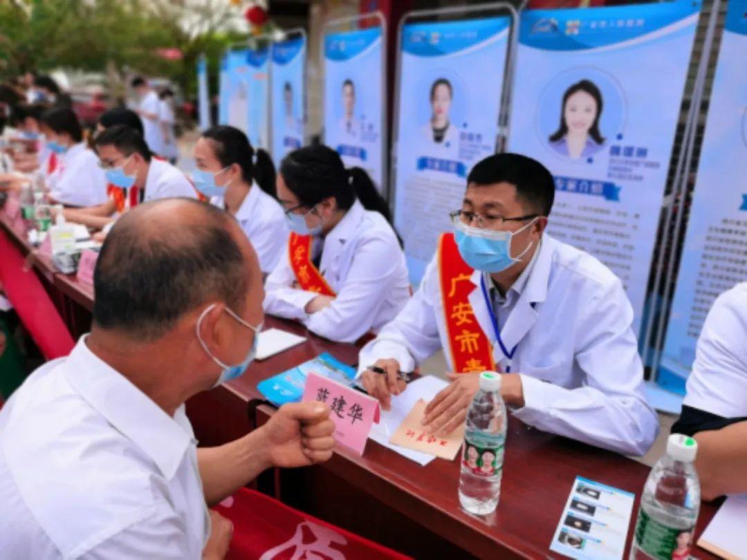 成都華西疫情最新通報，小巷深處的獨特風(fēng)味與抗疫進展