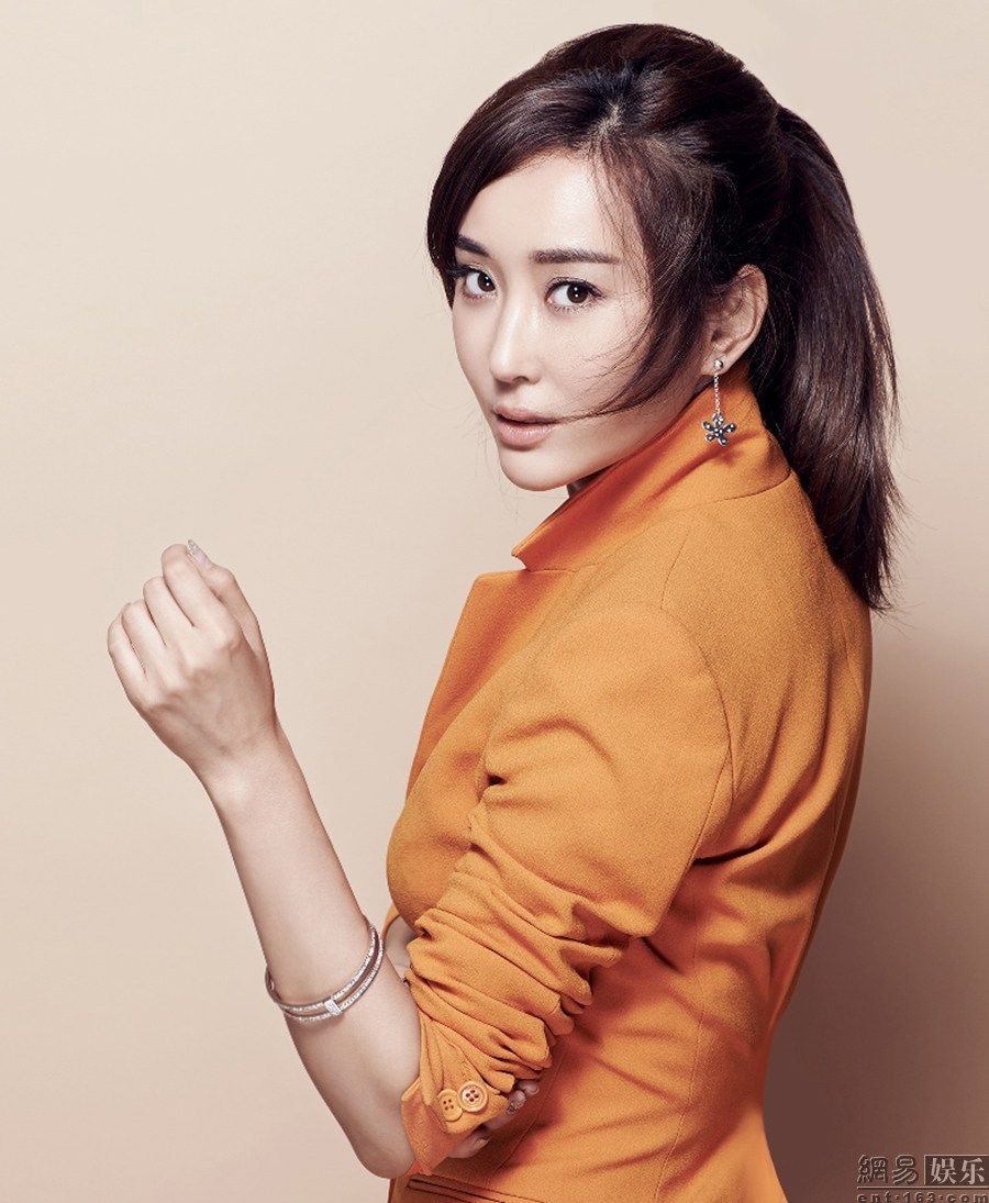 麥秀彩兒引領最新時尚潮流，成為新領軍者